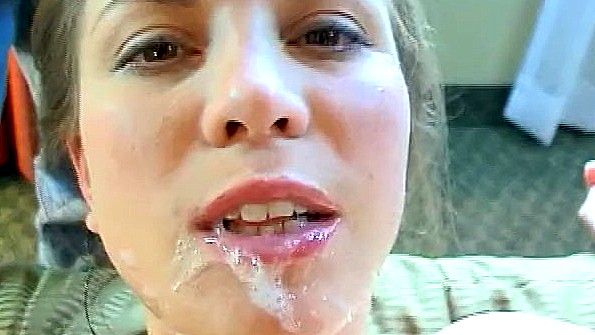 Порно Хаб: насильно трахают в рот видео