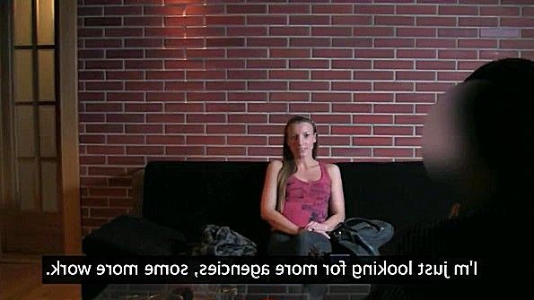 Порно: Волосатая под мышкой полная волосатая девушка трахается с лизанием под мышкой