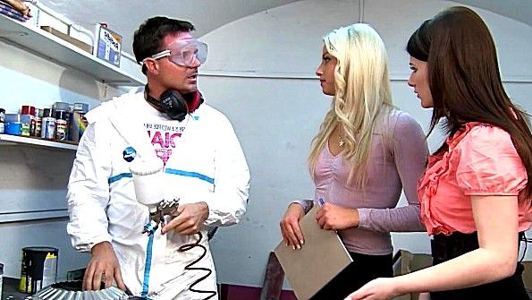 Порно Хаб: пьяную в юбке ебут