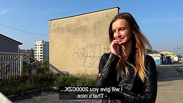 Порно: Настоящая жена в тройничке