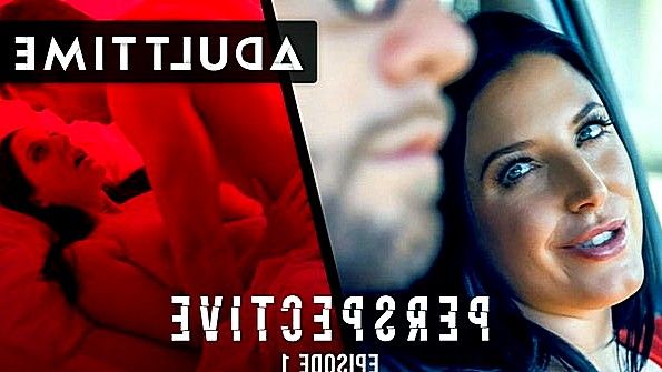 Порно: лижет мужику очко