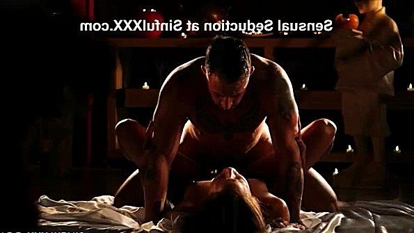 Порно Хаб: два русских друга трахают