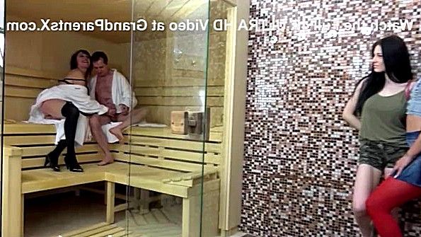 Порно: волосатые девочки анал