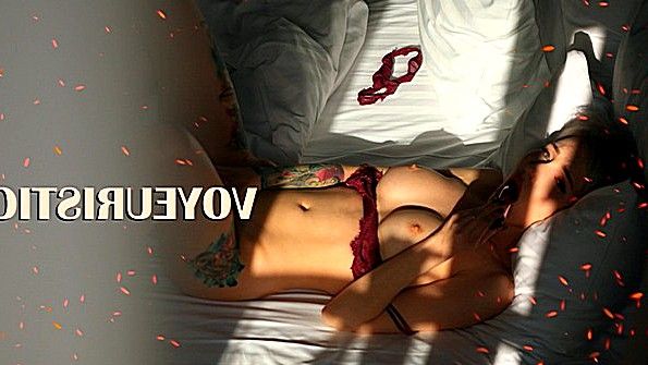 Порно: дези роговой девушка ублажают себя