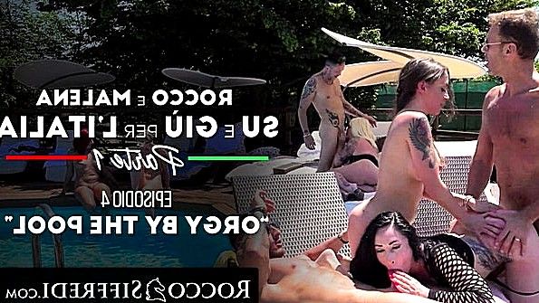 Порно: Сомалийская девушка обнаженная