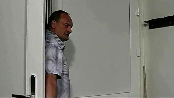 Порно: горячие зрелые поцелуи